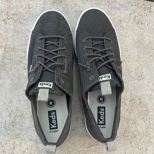 New Keds softerra slip on tennis shoes. Grey jean wash color.